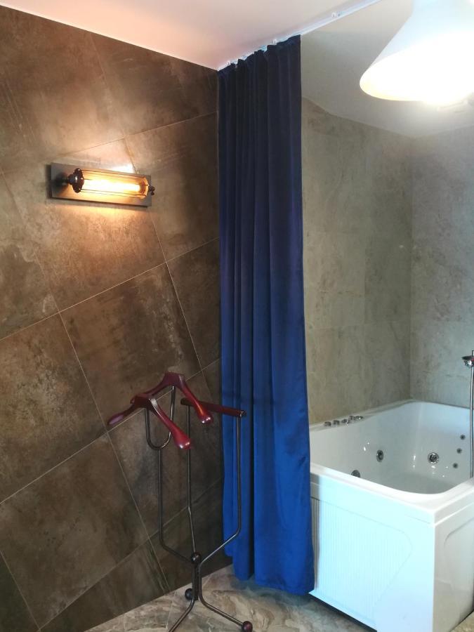 Jacuzzi New Loft Apartcomplex Kaskad, Минск - Центр Города ミンスク エクステリア 写真